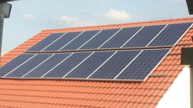 Lắp đặt hệ thống điện mặt trời hybrid trên mái ngói 5kW cho hộ gia đình ở Hải Phòng