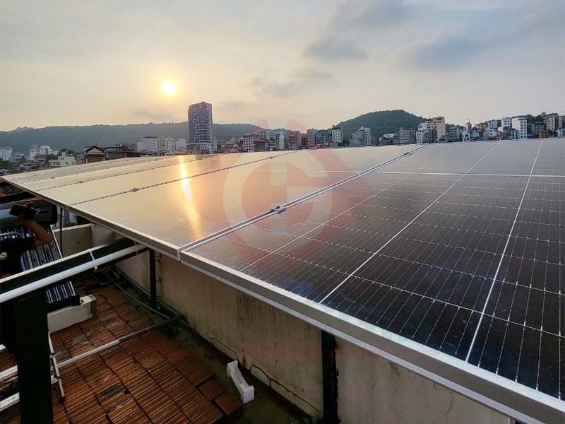 Lắp đặt điện mặt trời hòa lưới bám tải tại Quảng Ninh công suất 5kW